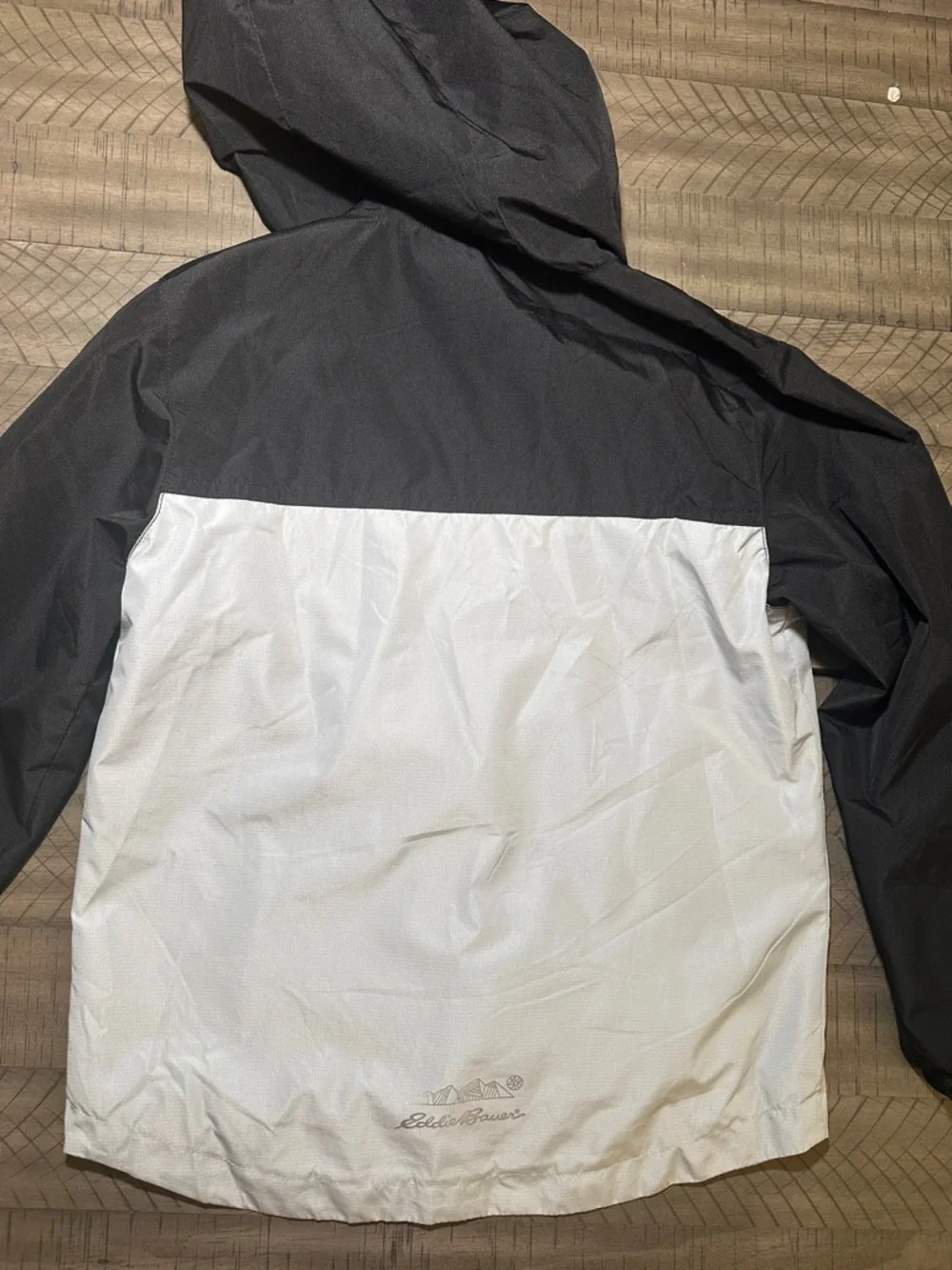 Eddie Bauer lightweight hooded